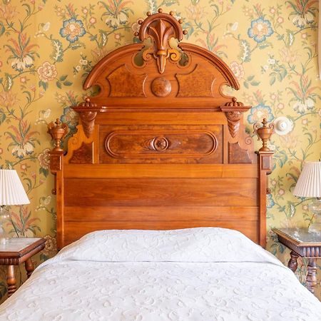 Martine Inn Пасифик Гров Экстерьер фото