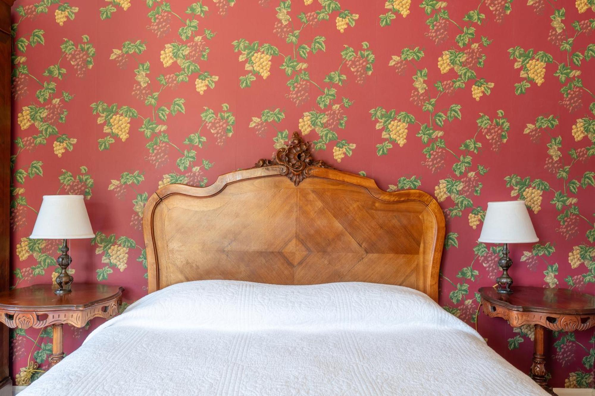 Martine Inn Пасифик Гров Экстерьер фото
